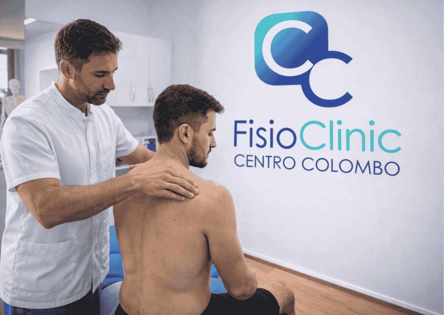 Fisiatra valuta dolore alla spalla per sindrome da dolore subacromiale (SASP) in paziente presso FisioClinic Genova